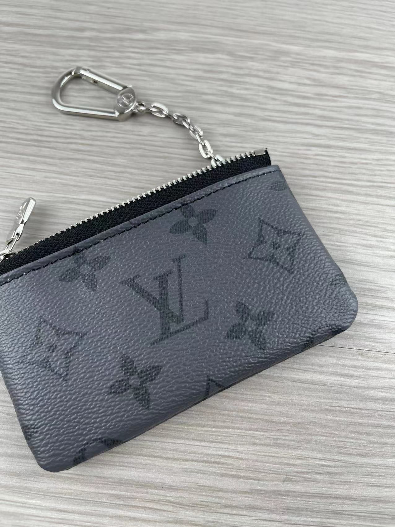 LOUIS VUITTON MONOGRAM KEY POUCH GREY M62650 - Image 4