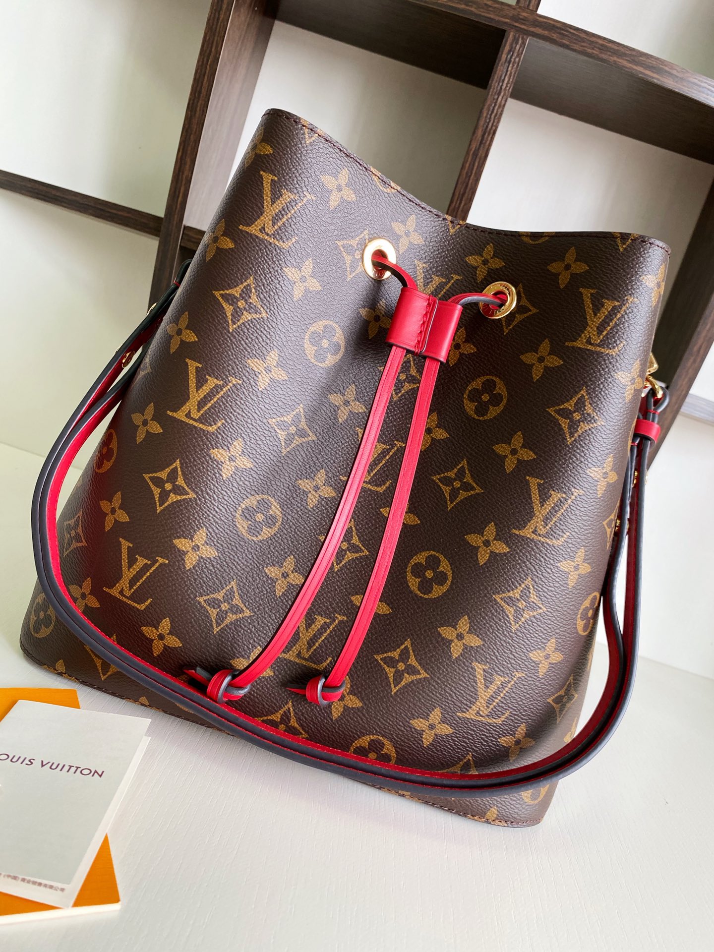 LOUIS VUITTON NÉONOÉ RED M44021 - Image 7