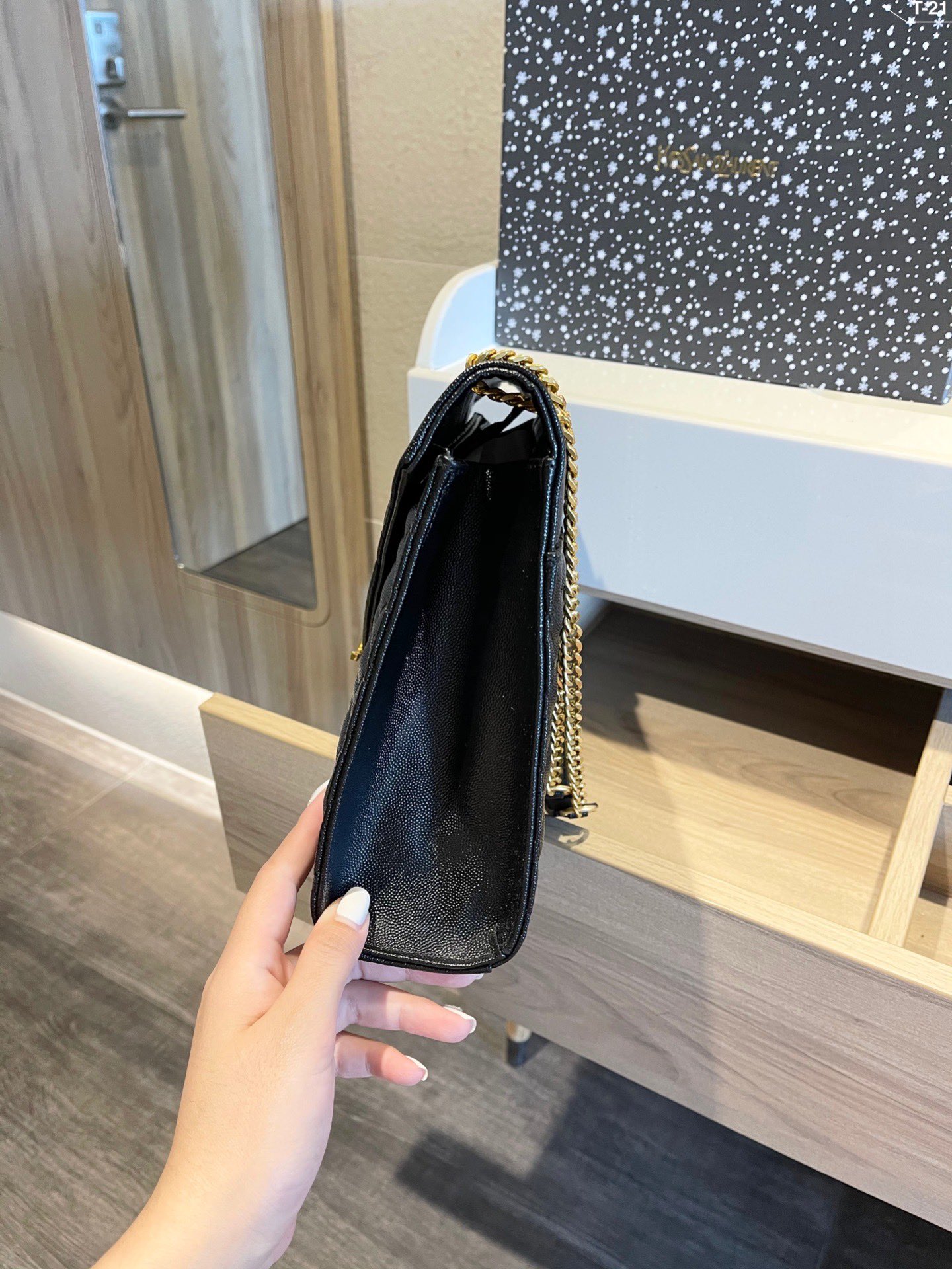 SAINT LAURENT ENVELOPE LARGE BAG IN MIX MATELASSÉ GRAIN DE POUDRE EMBOSSED BLACK GOLD 31CM 600166BOW911000 - Image 8