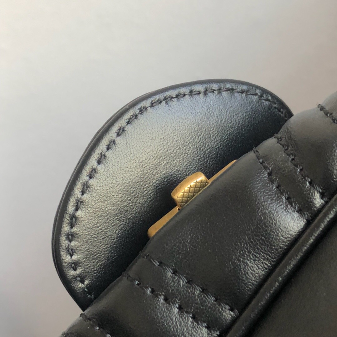 GUCCI MARMONT MEDIUM MATELASSÉ SHOULDER BAG 31CM 443496 DTDIT 1000 - Image 6