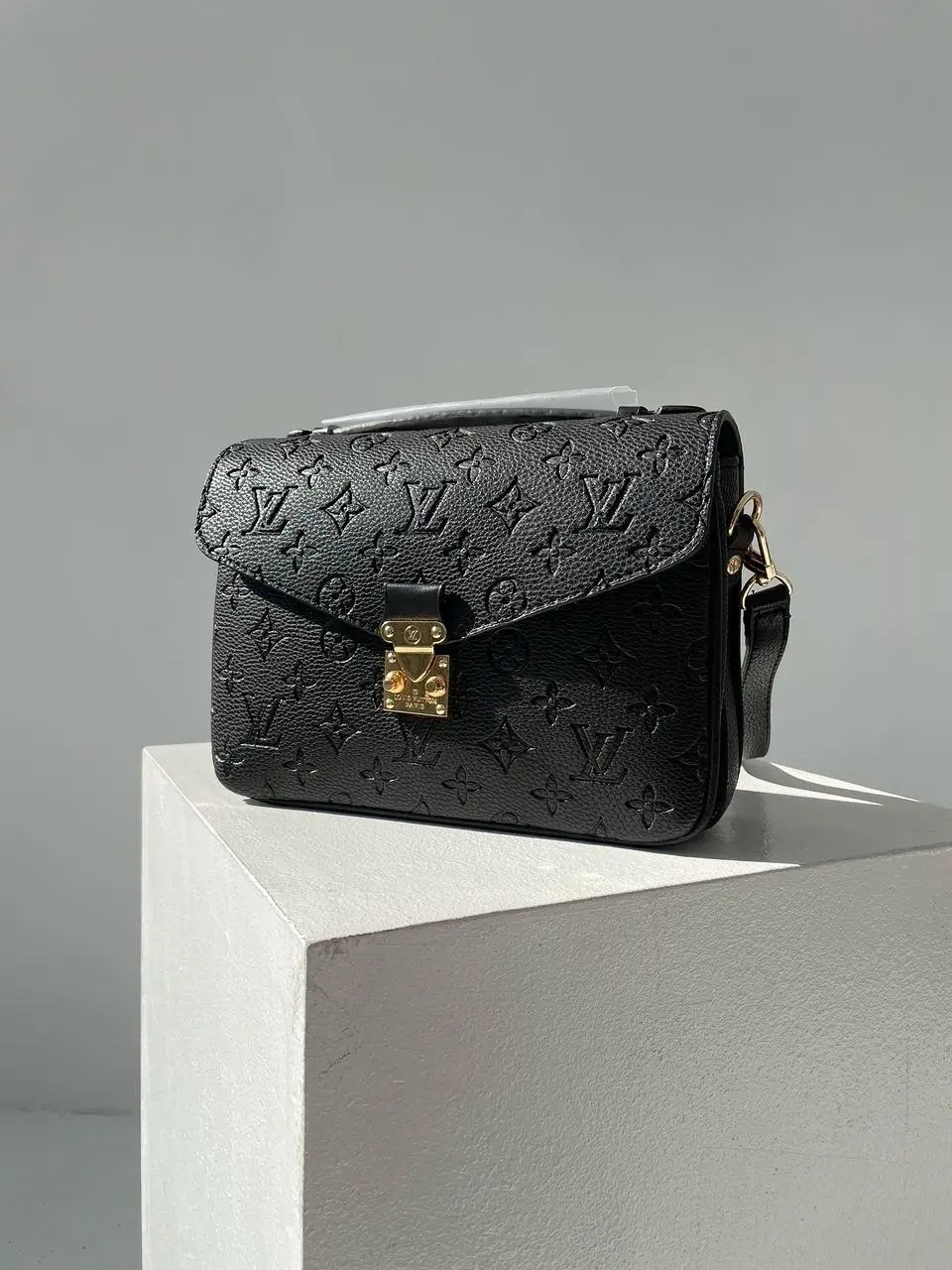 LOUIS VUITTON POCHETTE MÉTIS MONOGRAM EMPREINTE BLACK 25CM M41487 - Image 2