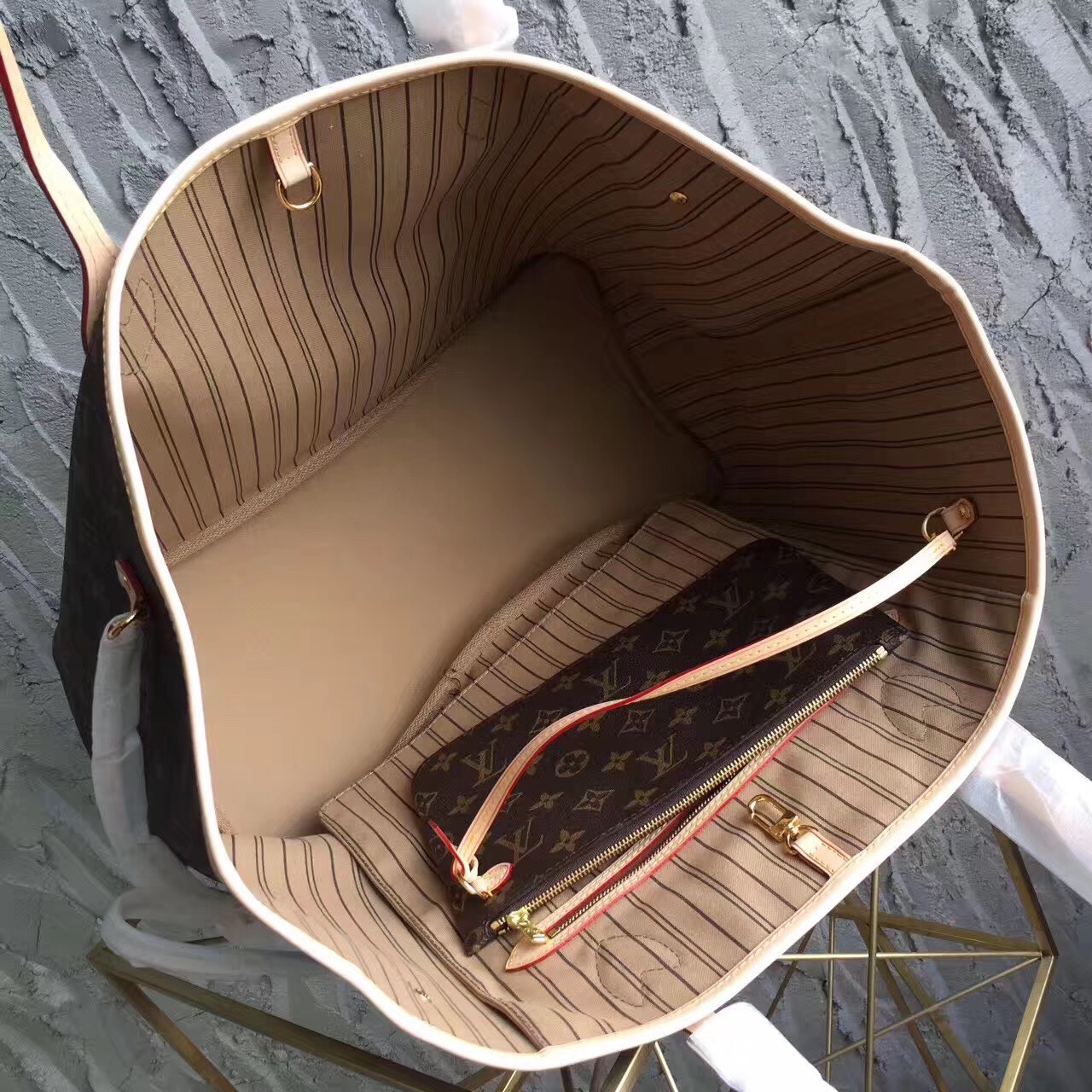 LOUIS VUITTON NEVERFULL GM BEIGE M40990 - Image 5