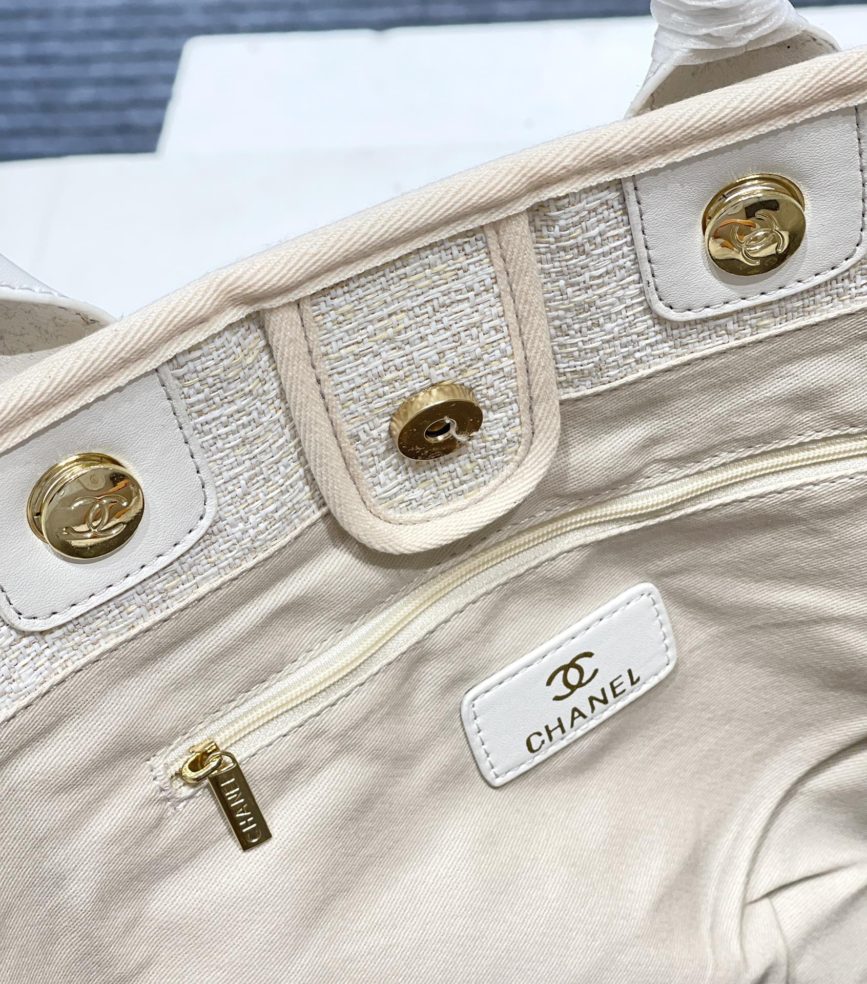 CHANEL DEAUVILLE SHOPPING TOTE BAG BEIGE 37CM - Image 4