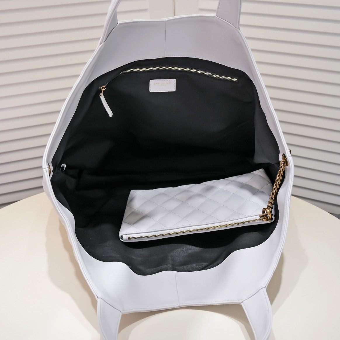 SAINT LAURENT ICARE MAXI SHOPPING BAG IN QUILTED 58CM WHITE 698651AAANG1000 - Image 7