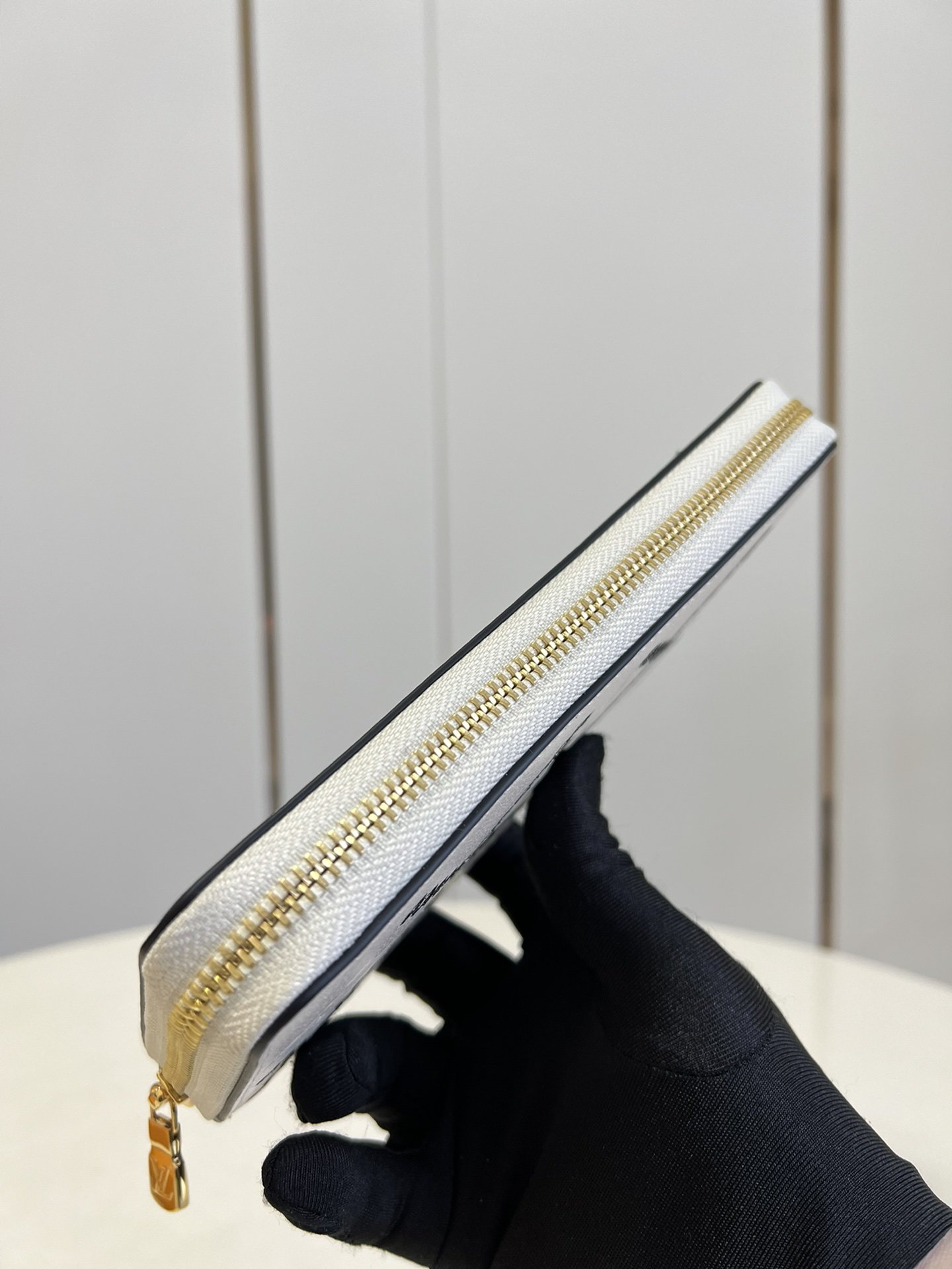 LOUIS VUITTON ZIPPY WALLET BEIGE M81138 - Image 6