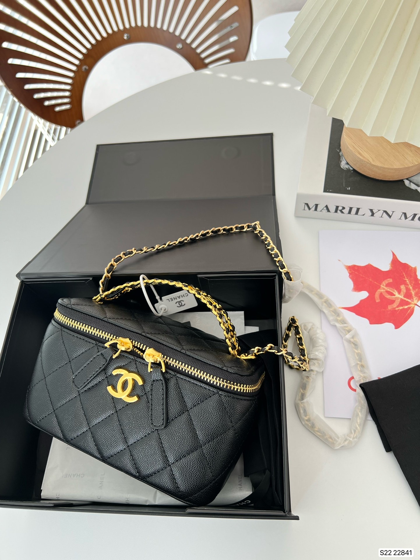 CHANEL SMALL VANITY CASE SS22 BLACK 17CM - Image 2