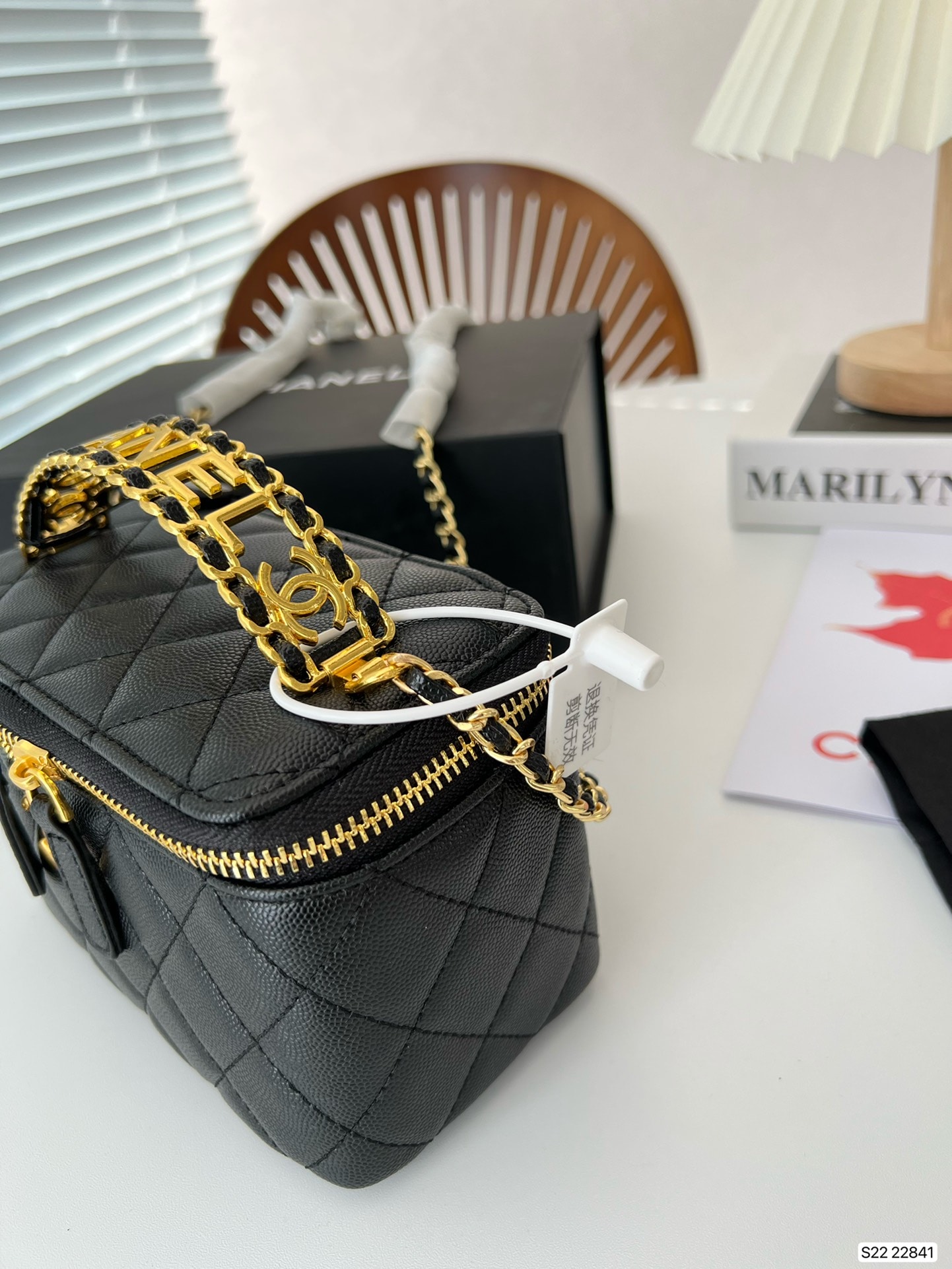 CHANEL SMALL VANITY CASE SS22 BLACK 17CM - Image 5