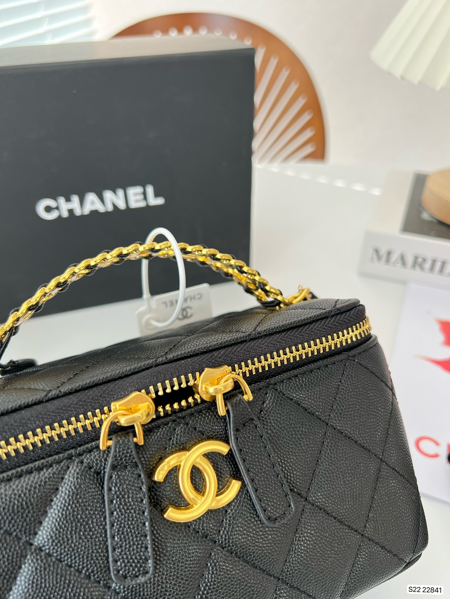CHANEL SMALL VANITY CASE SS22 BLACK 17CM - Image 6