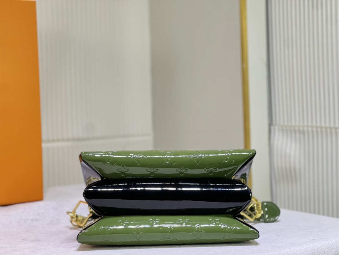 LOUIS VUITTON COUSSIN PM BAG GREEN 26CM M20565 - Image 2