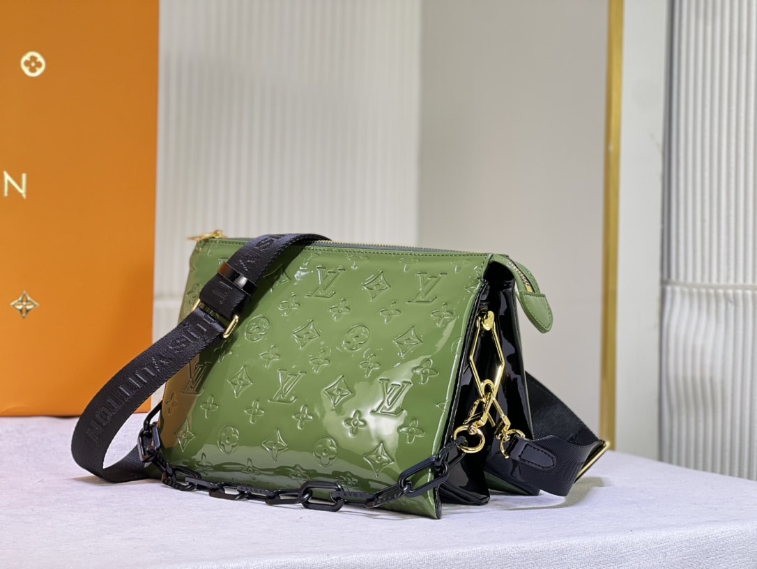 LOUIS VUITTON COUSSIN PM BAG GREEN 26CM M20565 - Image 3