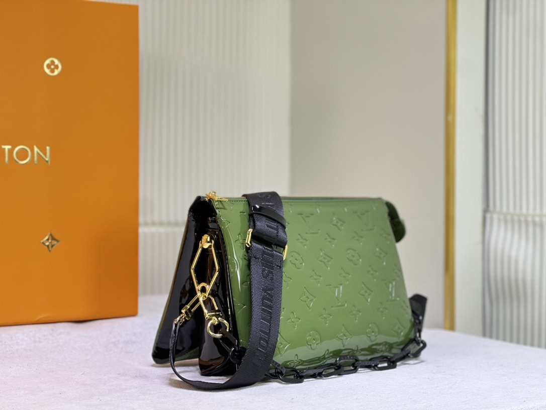 LOUIS VUITTON COUSSIN PM BAG GREEN 26CM M20565 - Image 9