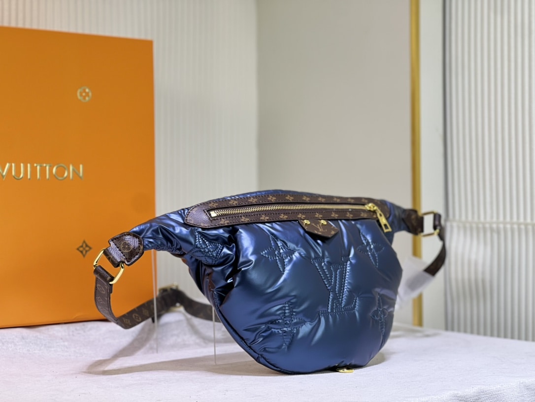 LOUIS VUITTON MAXI BUMBAG NAVY BLUE 44CM - Image 7