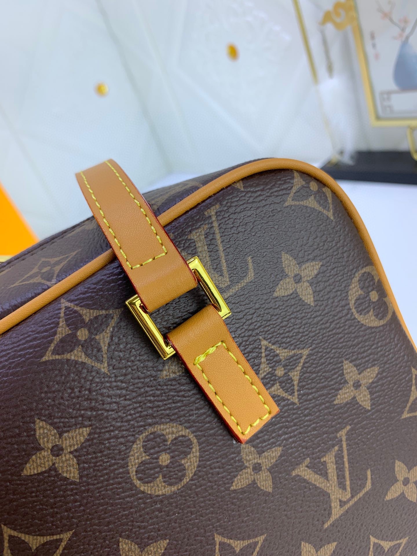 LOUIS VUITTON MONOGRAM POCHETTE CITE SHOULDER BAG 26CM M51182 - Image 3