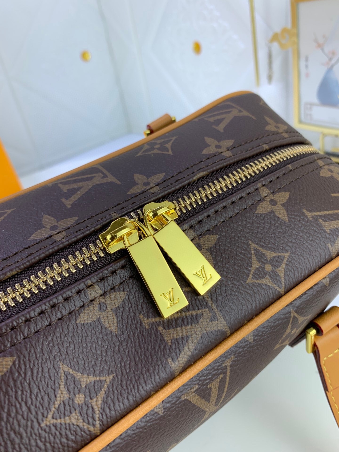 LOUIS VUITTON MONOGRAM POCHETTE CITE SHOULDER BAG 26CM M51182 - Image 7