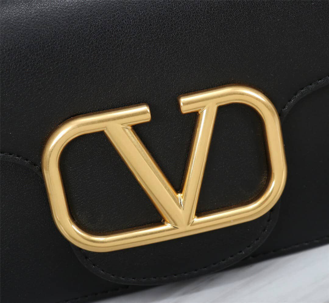 VALENTINO LOCÒ SHOULDER BAG IN BLACK 1W2B0K30ZXL0NO - Image 6