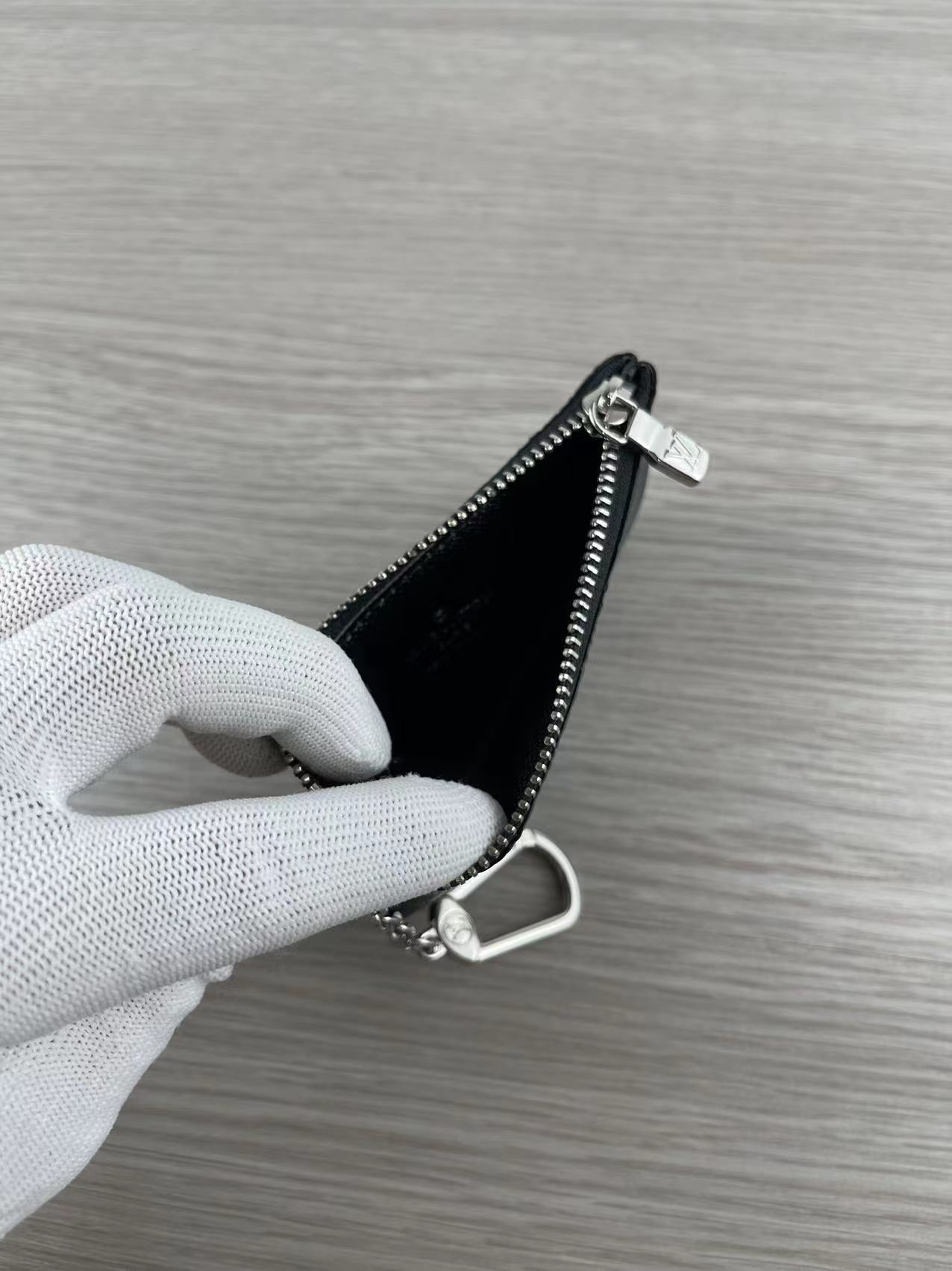 LOUIS VUITTON DAMIER GRAPHITE KEY POUCH M62650 - Image 5