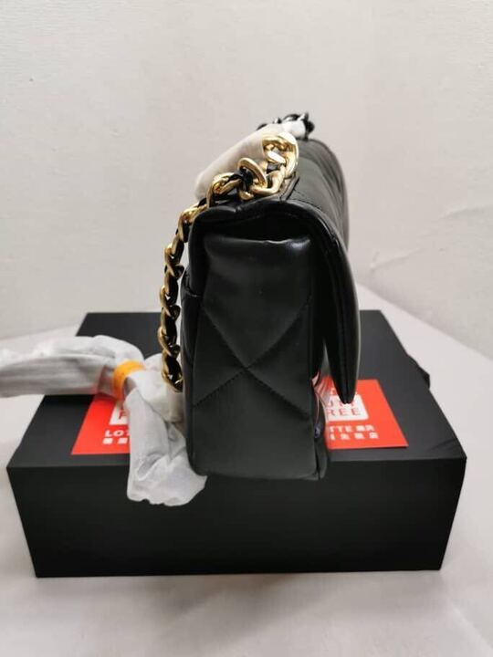 CHANEL 19 FLAP BAG IN GOLD 26CM - Image 4