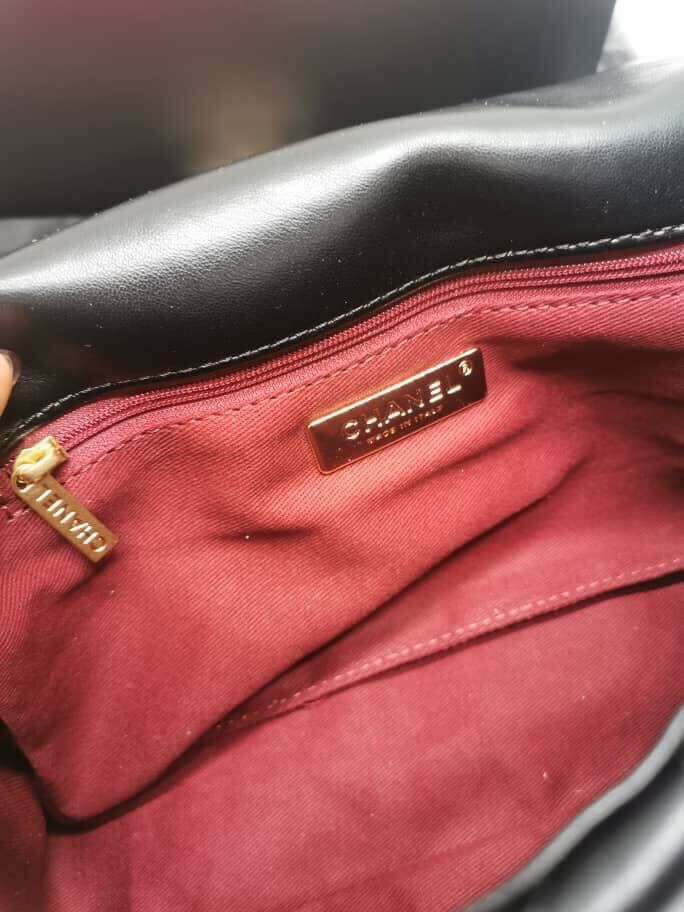 CHANEL 19 FLAP BAG IN GOLD 26CM - Image 7