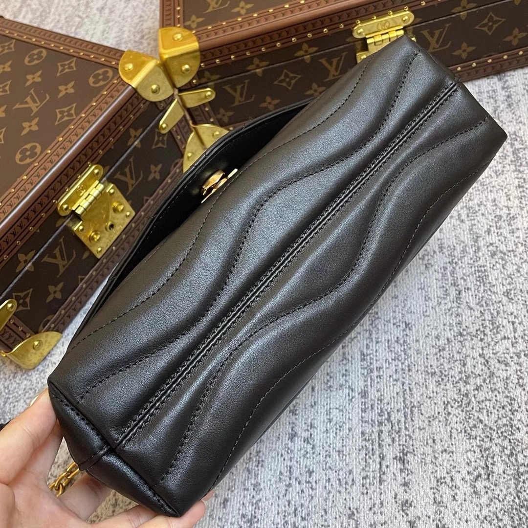 LOUIS VUITTON NEW WAVE CHAIN 24CM BLACK M58552 - Image 9