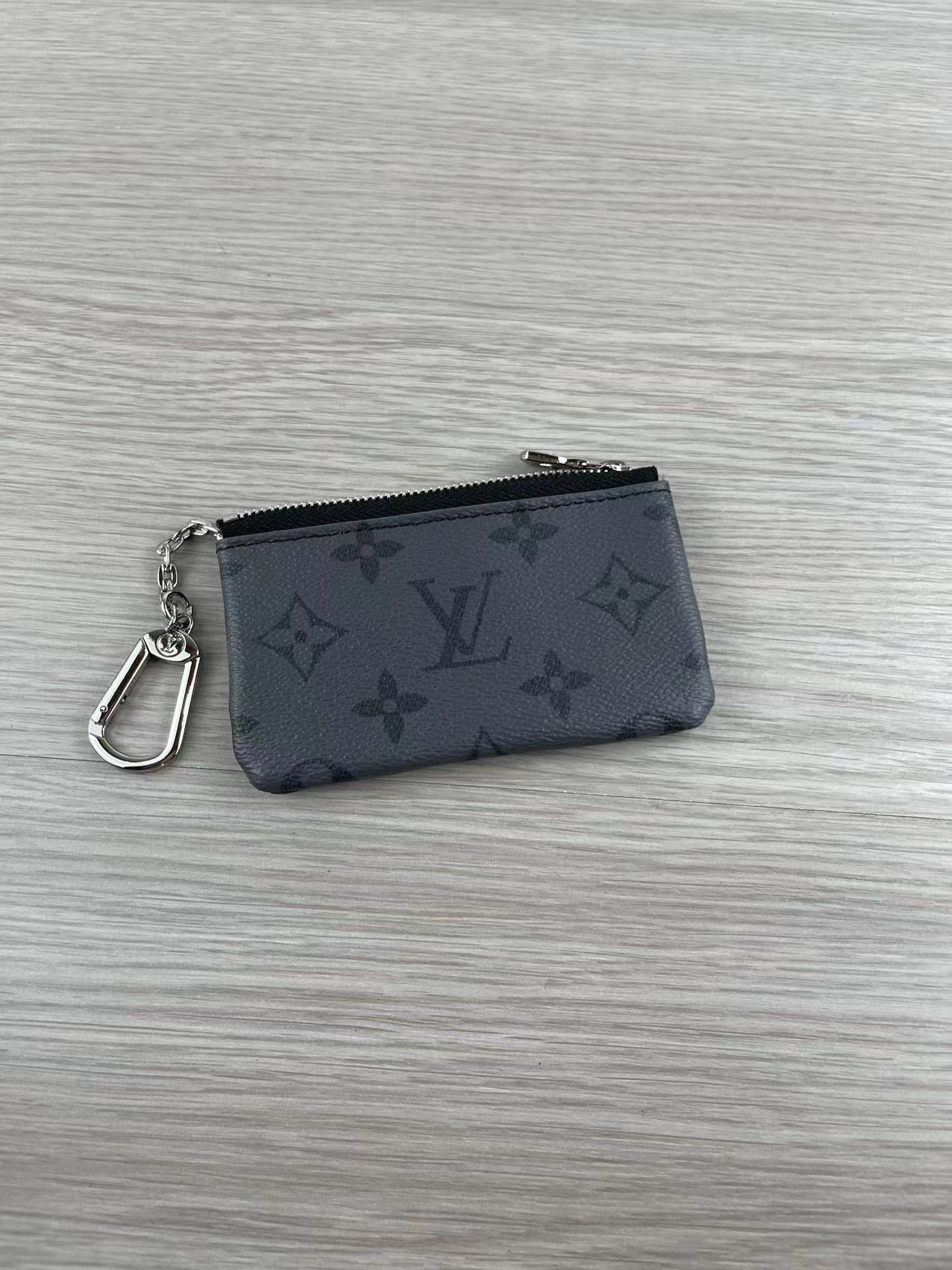 LOUIS VUITTON MONOGRAM KEY POUCH GREY M62650 - Image 6