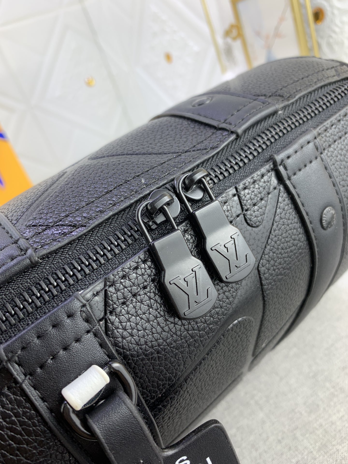 LOUIS VUITTON CITY KEEPALL BLACK 27CM M21543 - Image 5