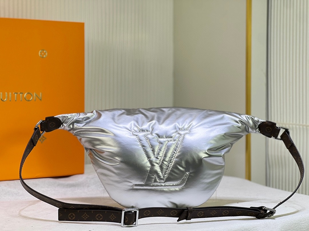 LOUIS VUITTON MAXI BUMBAG SILVER 44CM M20971 - Image 4