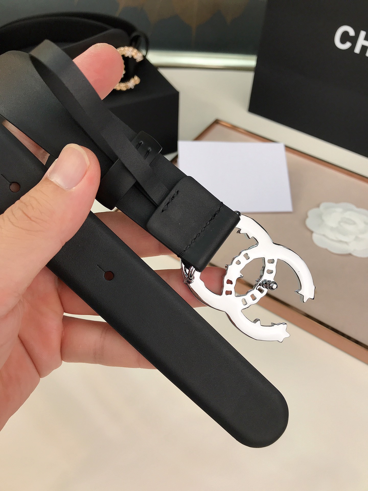 CHANEL PEARLS CRYSTAL SLIVER BLACK BELT 28MM - Image 3