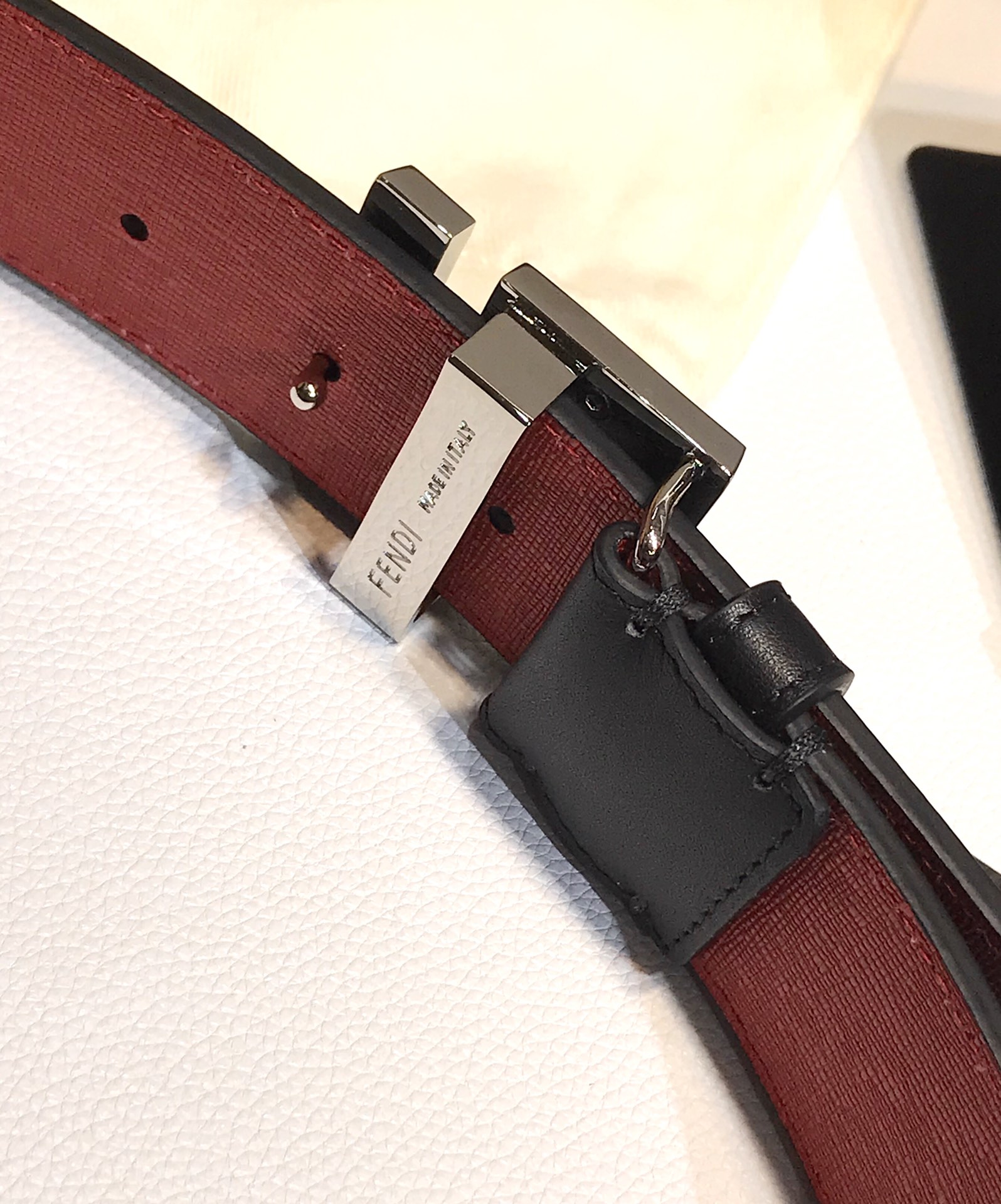 FENDI FF LEATHER BETL BLACK 40MM - Image 4