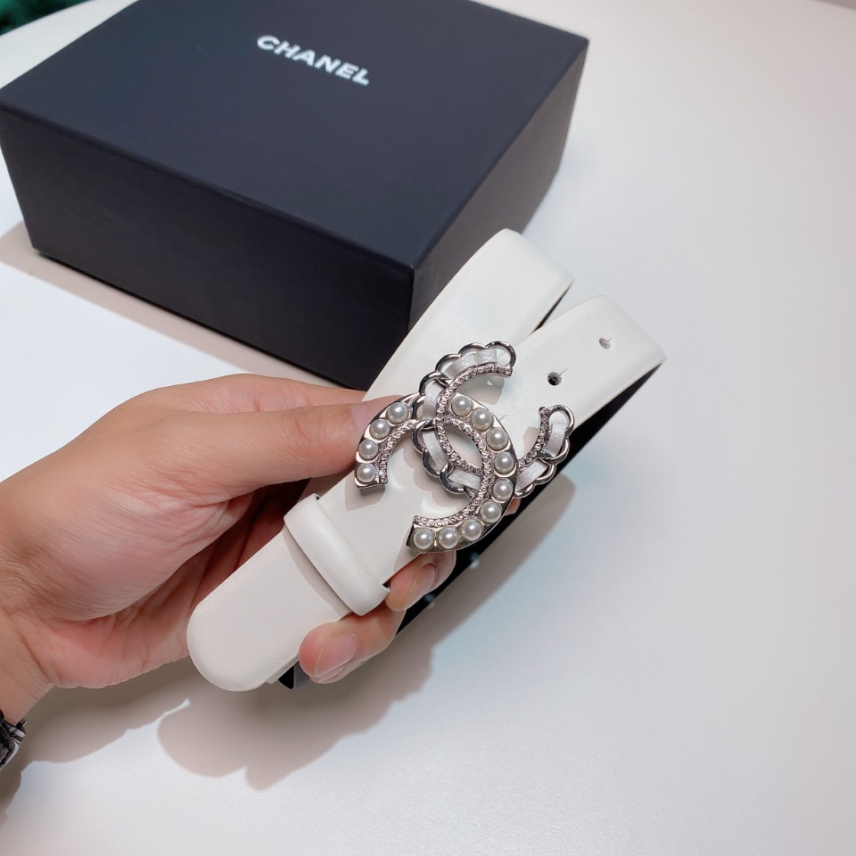 CHANEL BELT WITH PEARLS AND CC LOGO BELT WHITE 28MM - Image 4