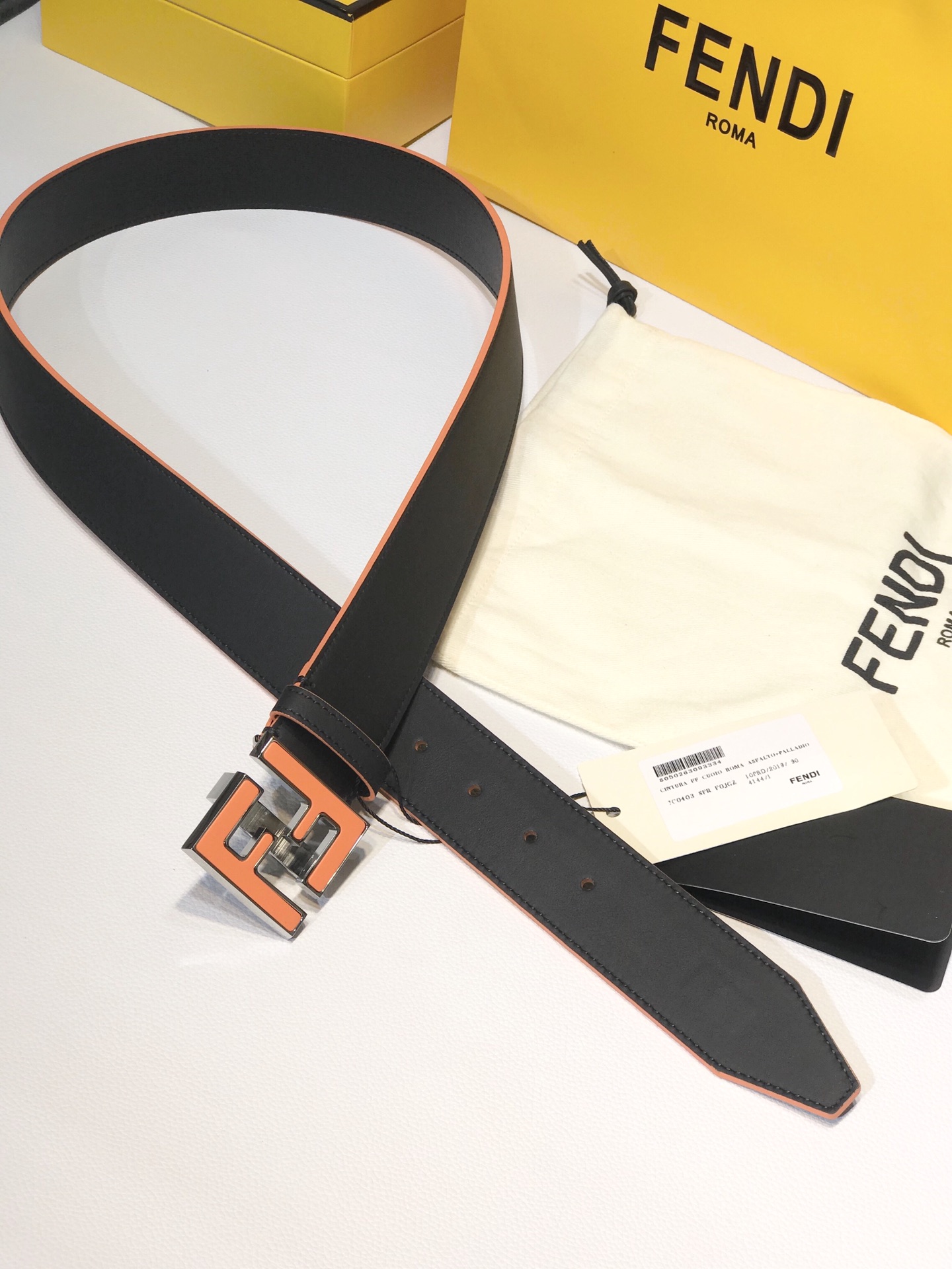 FENDI FF BLACK LEATHER BETL NEON ORANGE 40MM - Image 5