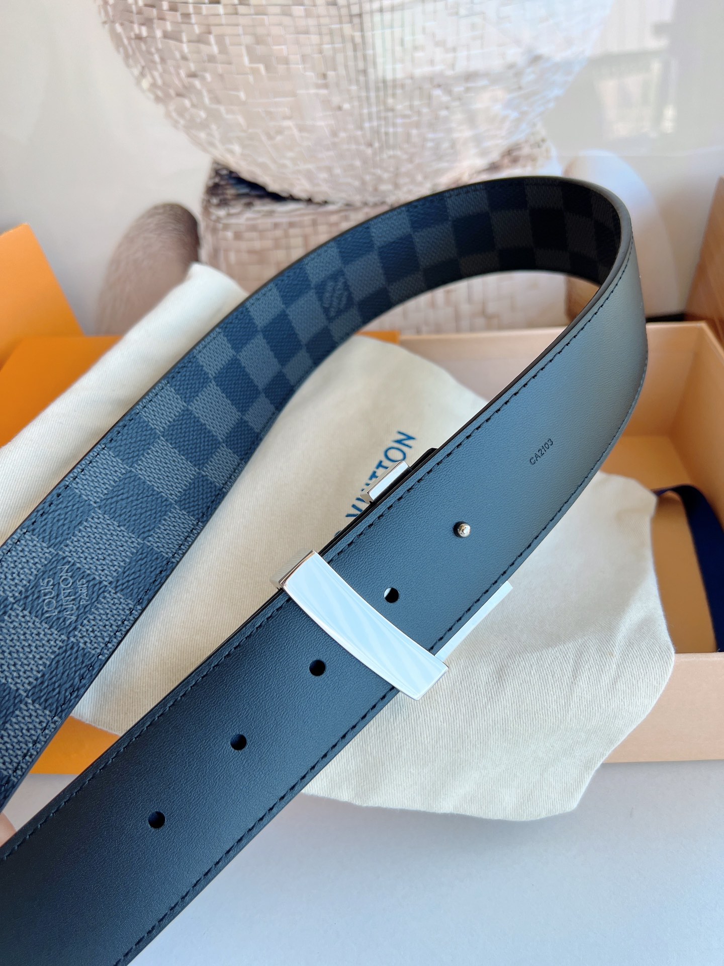 LOUIS VUITTON LV INITIALES REVERSIBLE BELT NAVY 40CM - Image 7