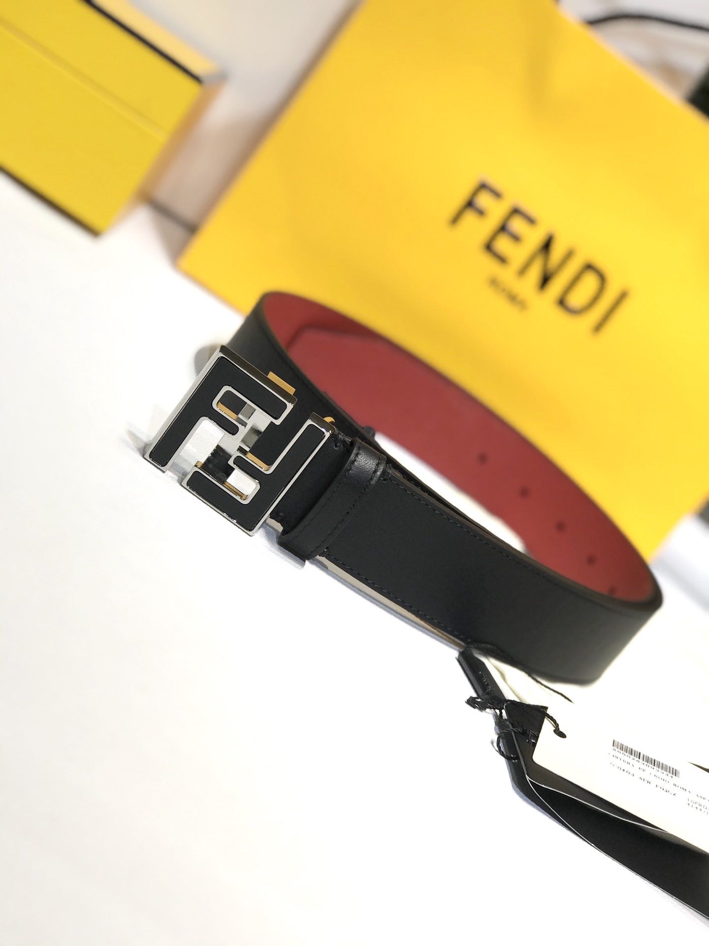 FENDI FF LEATHER BETL BLACK 40MM - Image 5