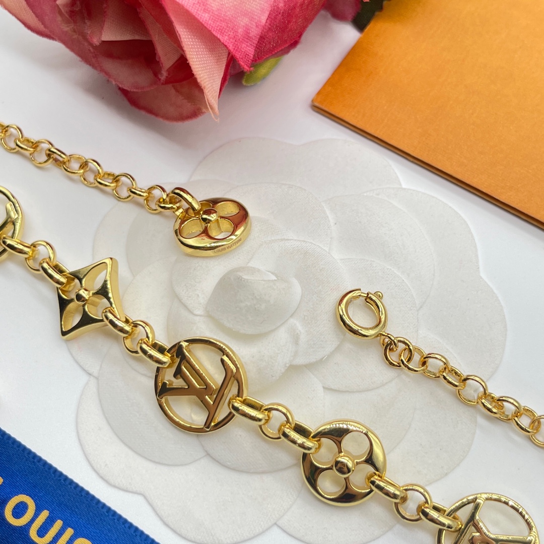 LOUIS VUITTON NECKLACE - Image 2