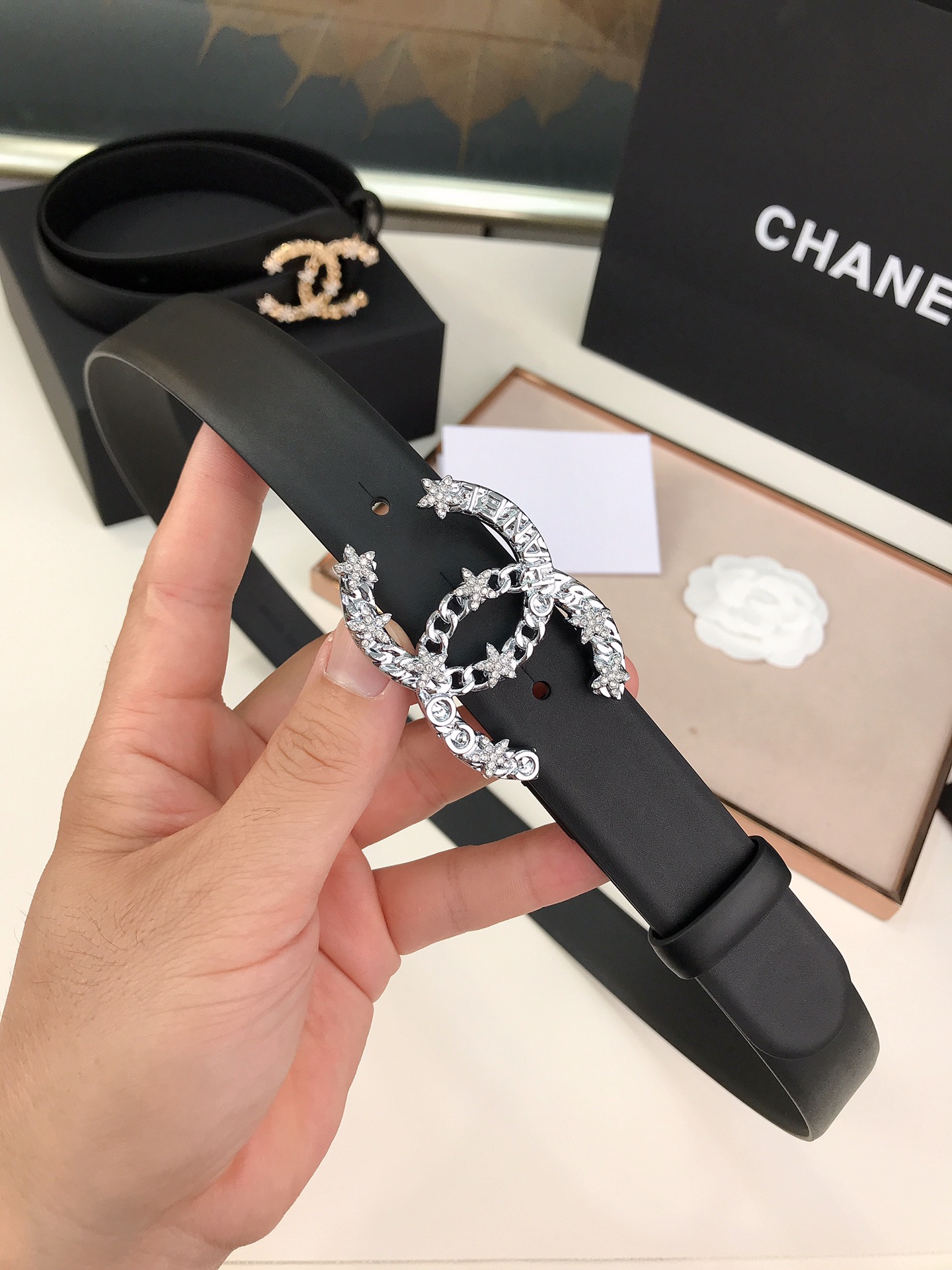 CHANEL PEARLS CRYSTAL SLIVER BLACK BELT 28MM - Image 5