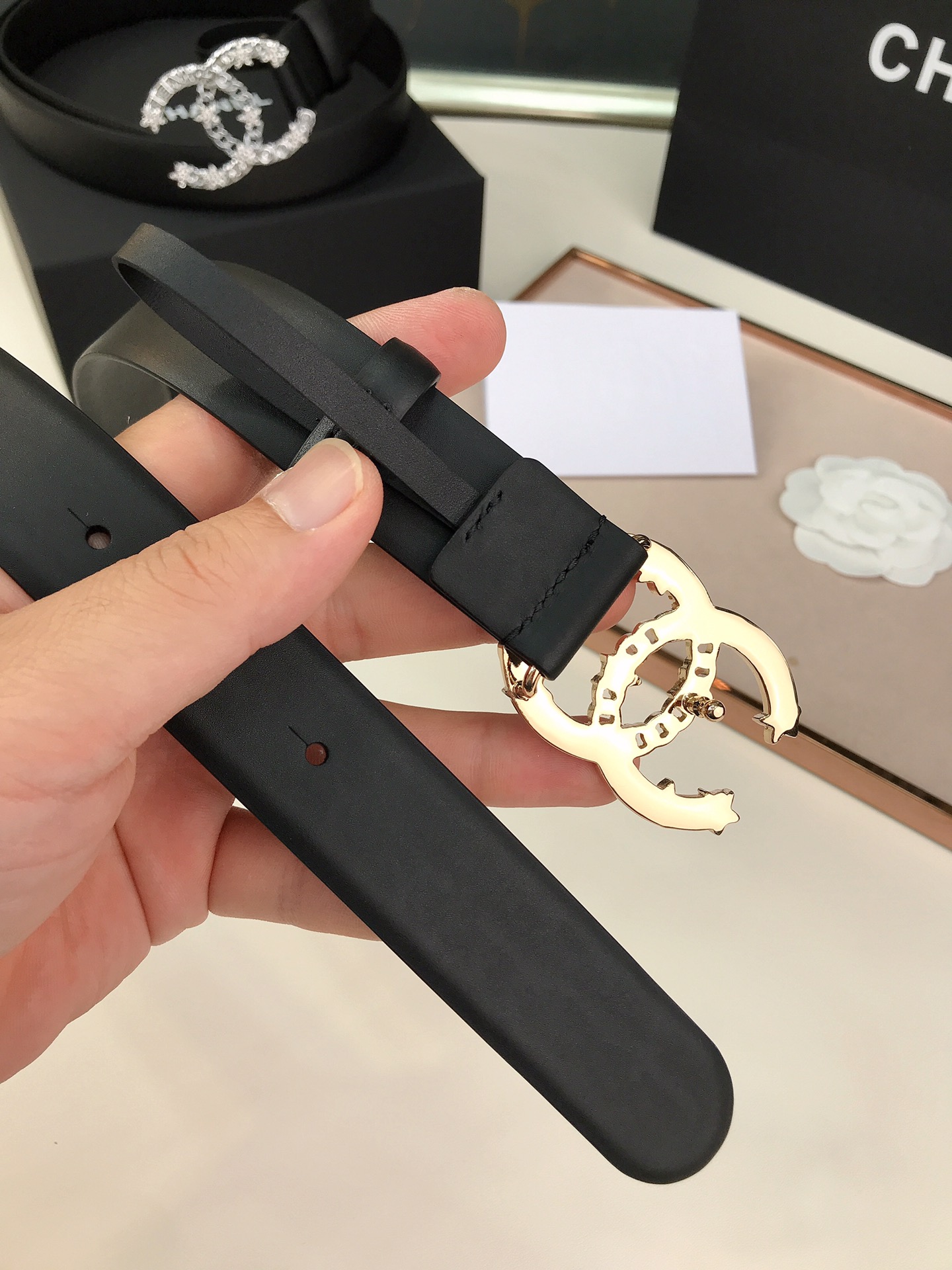 CHANEL PEARLS CRYSTAL GOLD BLACK BELT 28MM - Image 3