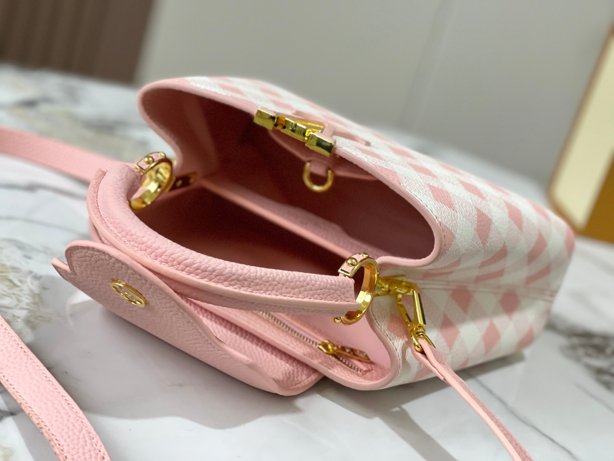 LOUIS VUITTON CAPUCINES BB PINK 27CM M20717 - Image 3