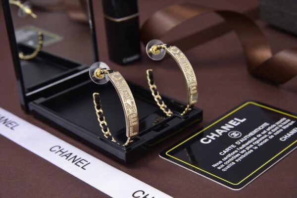 CHANEL EARRINGS