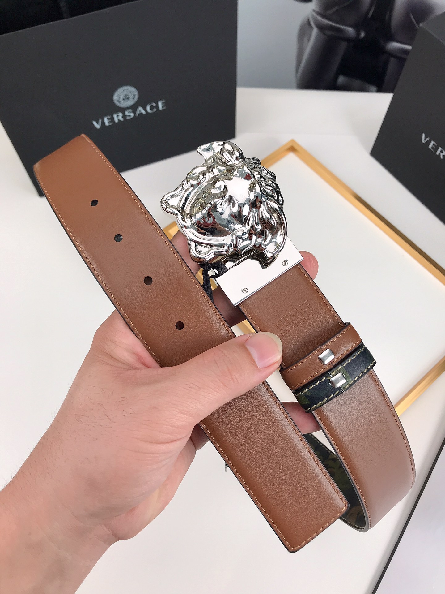 VERSACE LA MEDUSA LEATHER KHAKI SILVER METAL 4CM - Image 5