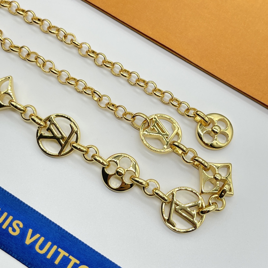LOUIS VUITTON NECKLACE - Image 4