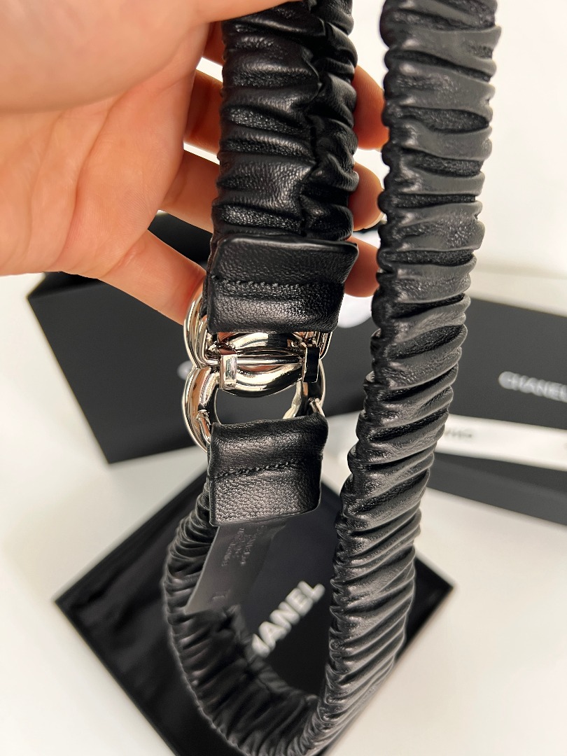 CHANEL WOMEN'S PEARL CIRCLE BELT RED 30MM - Image 2