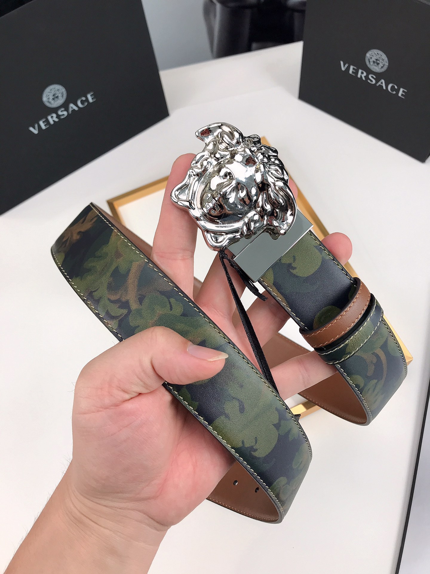 VERSACE LA MEDUSA LEATHER KHAKI SILVER METAL 4CM - Image 3