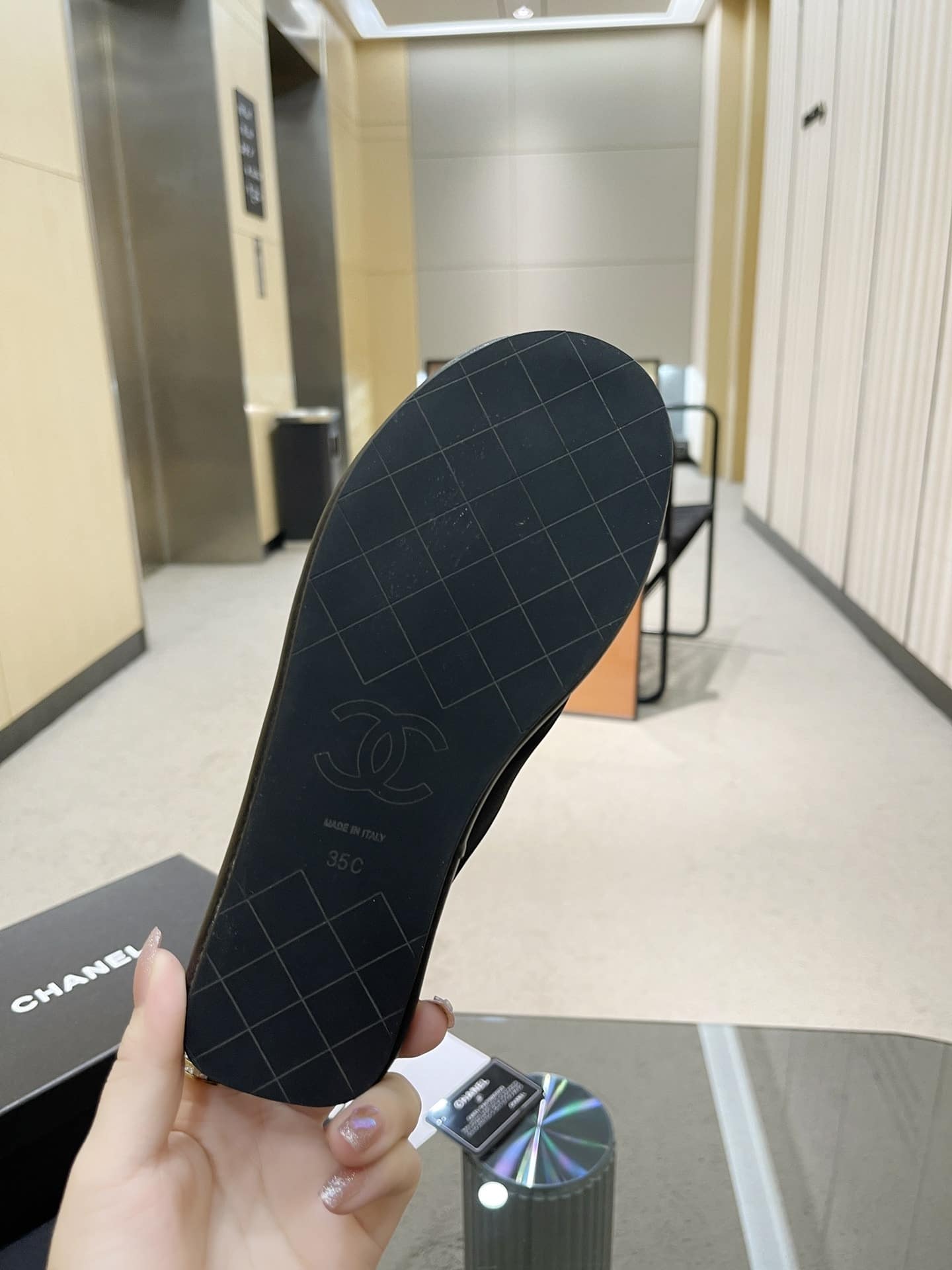 CHANEL CC LOGO CRISS CROSS SLIDES BLACK - Image 9