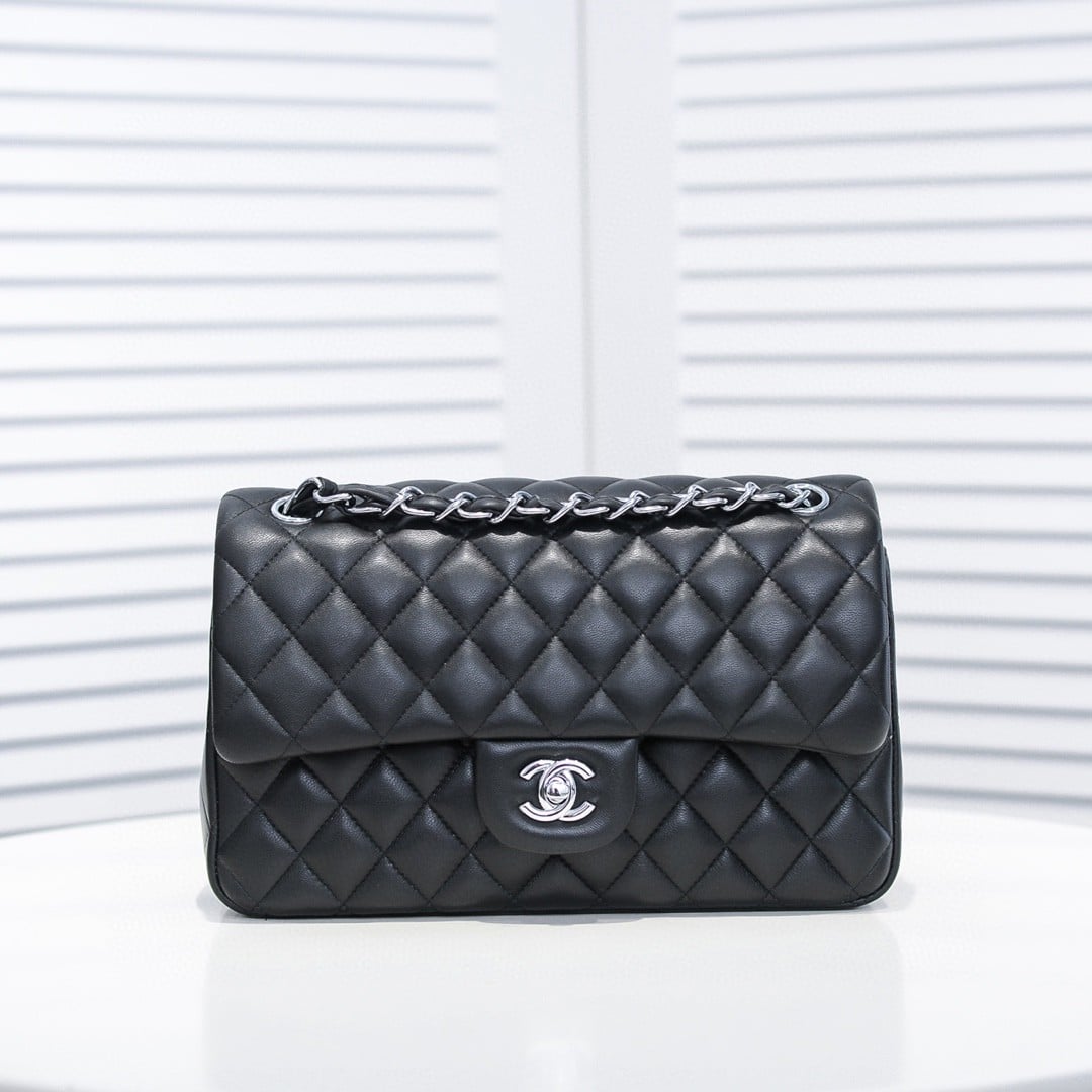 CHANEL CLASSIC FLAP BAG BLACK LEATHER - Image 2