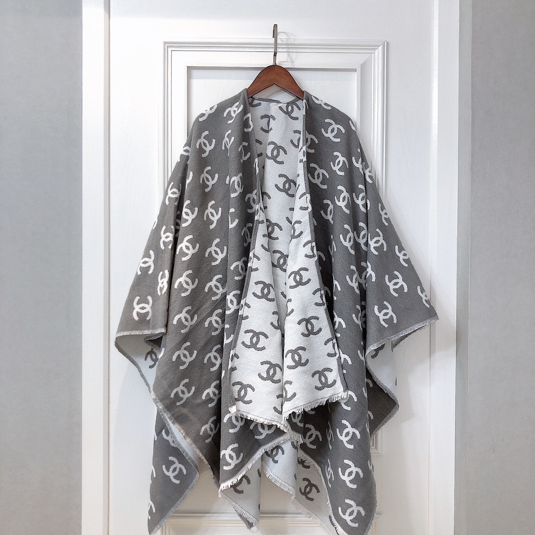 CHANEL CC LOGO CAMELLIA SCARF GREY - Image 4