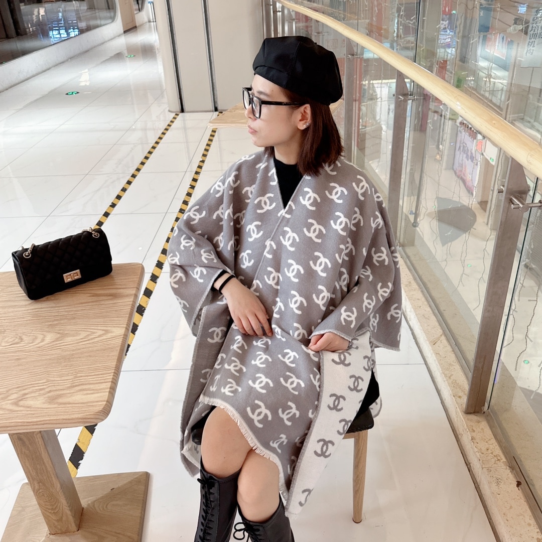 CHANEL CC LOGO CAMELLIA SCARF GREY - Image 3