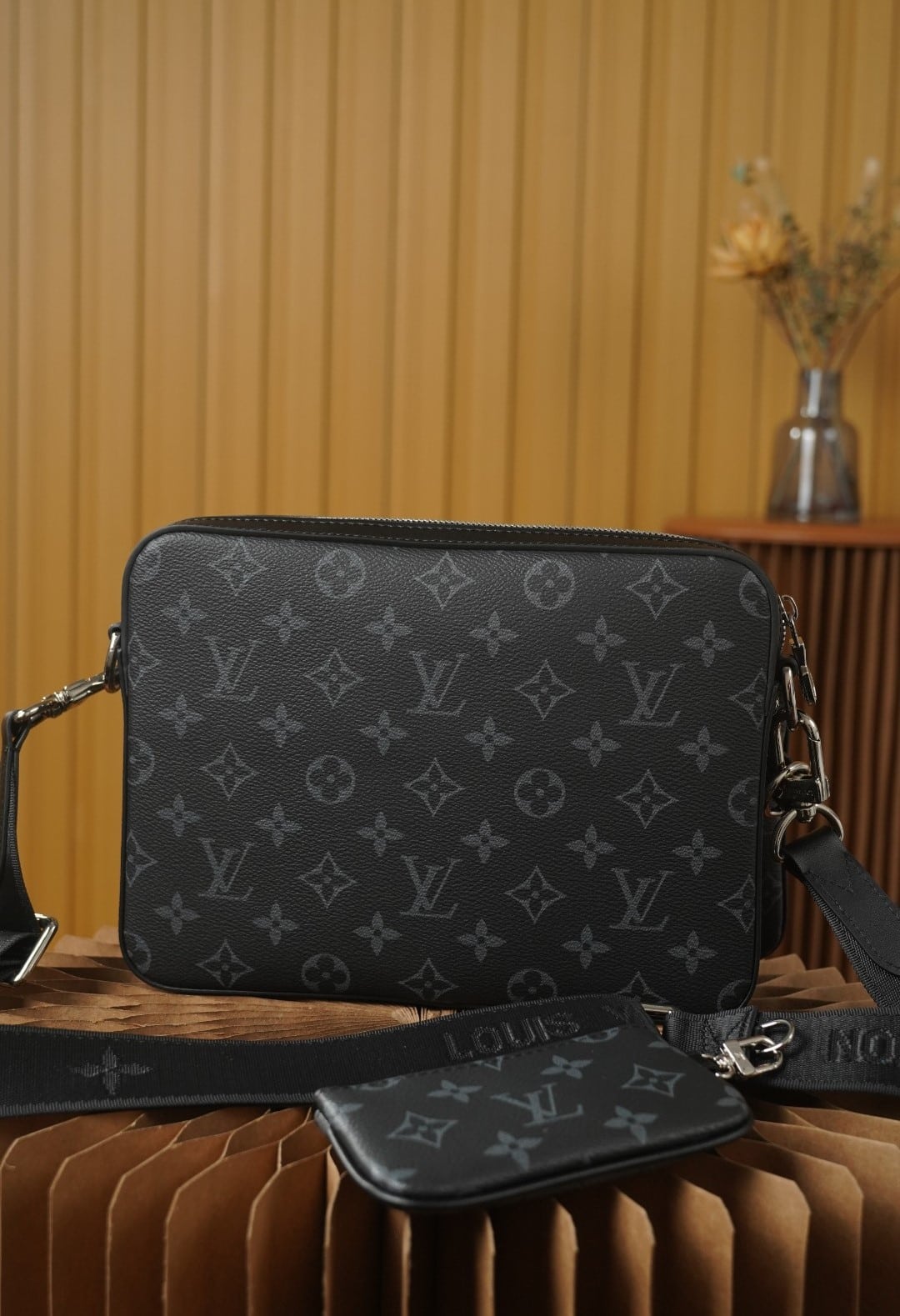 LOUIS VUITTON TRIO MESSENGER 25CM M69443 - Image 5