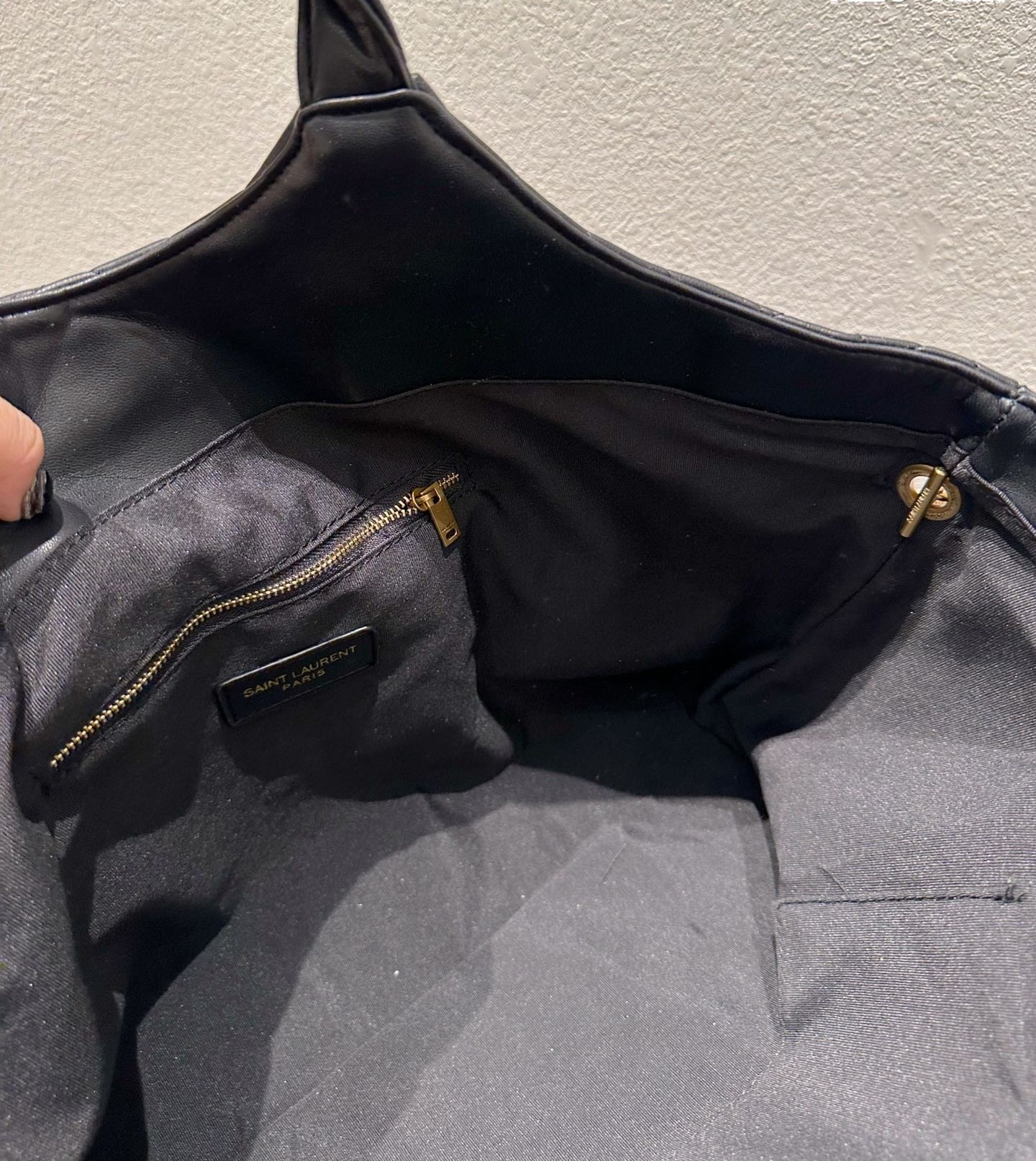 SAINT LAURENT ICARE SHOPPING BAG IN QUILTED BLACK GOLD 40CM - Image 3