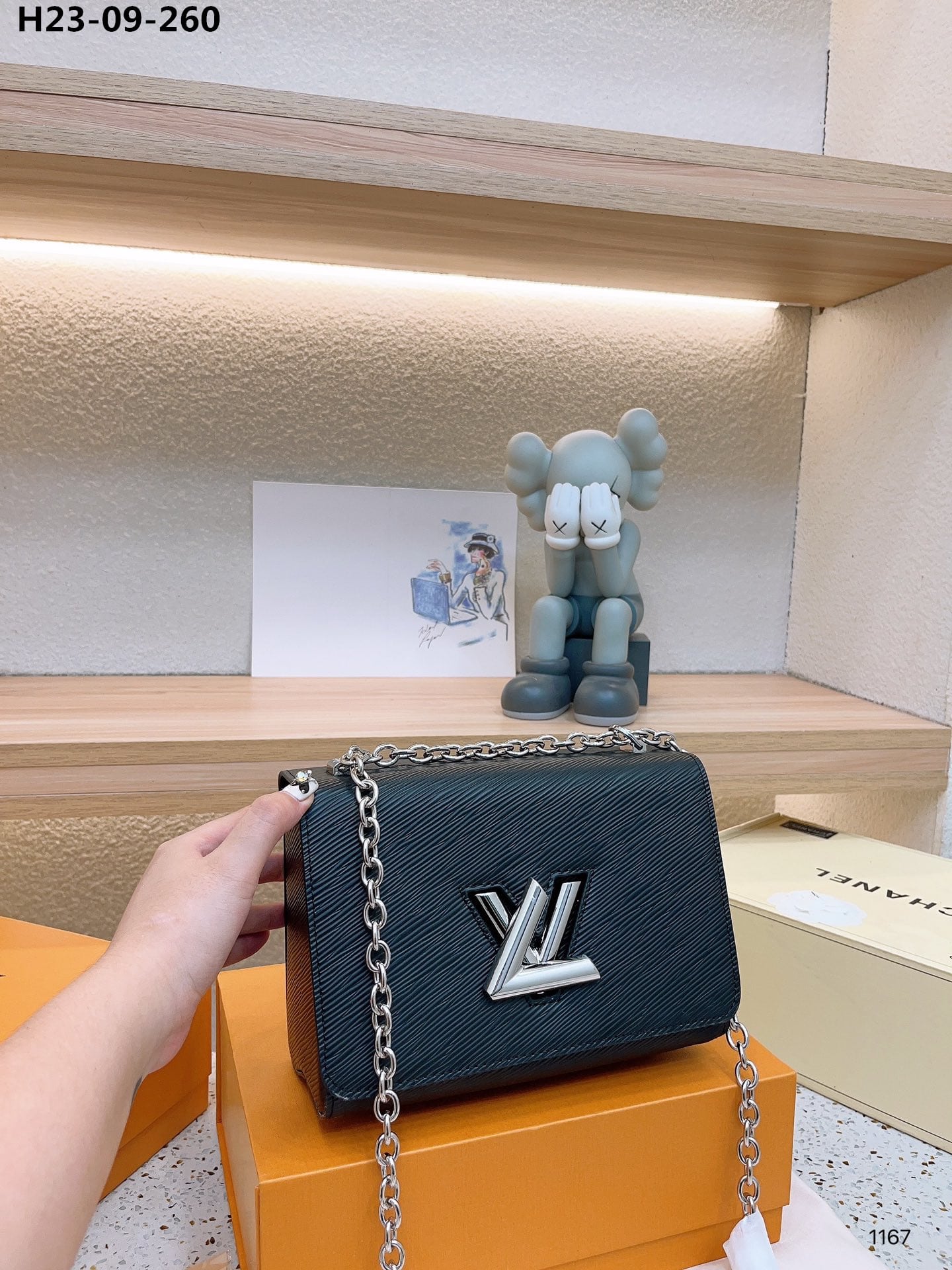 LOUIS VUITTON TWIST MM BAG BLACK 23CM M21110 - Image 2