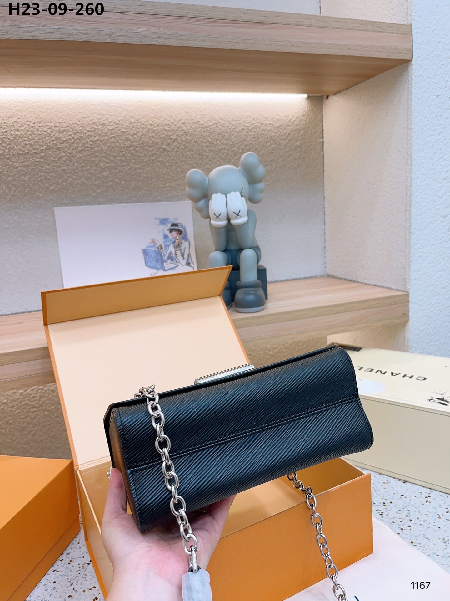 LOUIS VUITTON TWIST MM BAG BLACK 23CM M21110 - Image 7