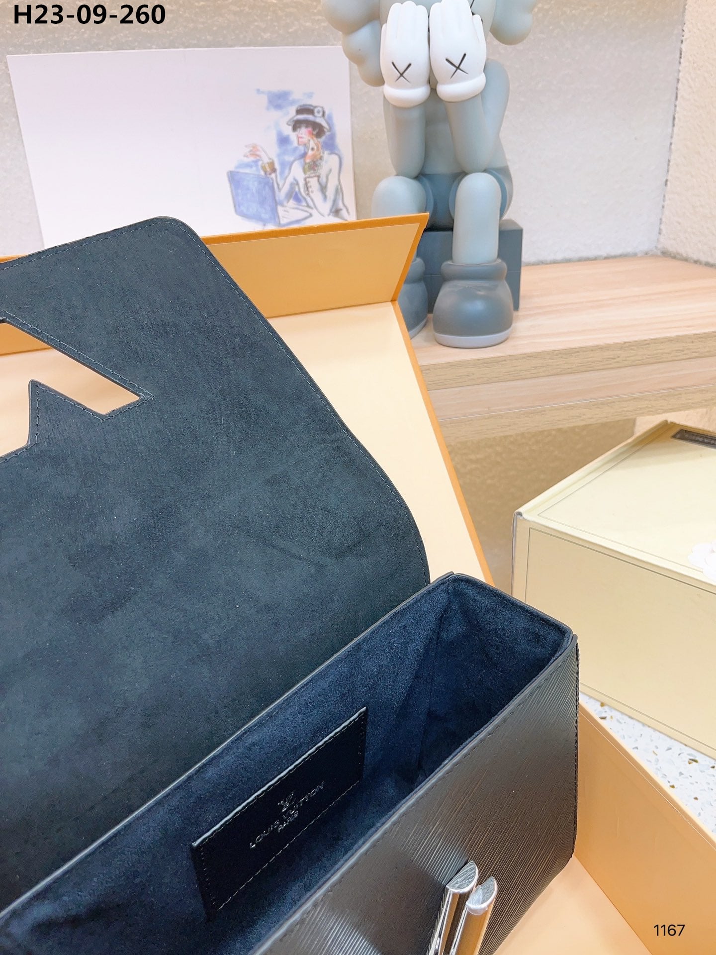 LOUIS VUITTON TWIST MM BAG BLACK 23CM M21110 - Image 8